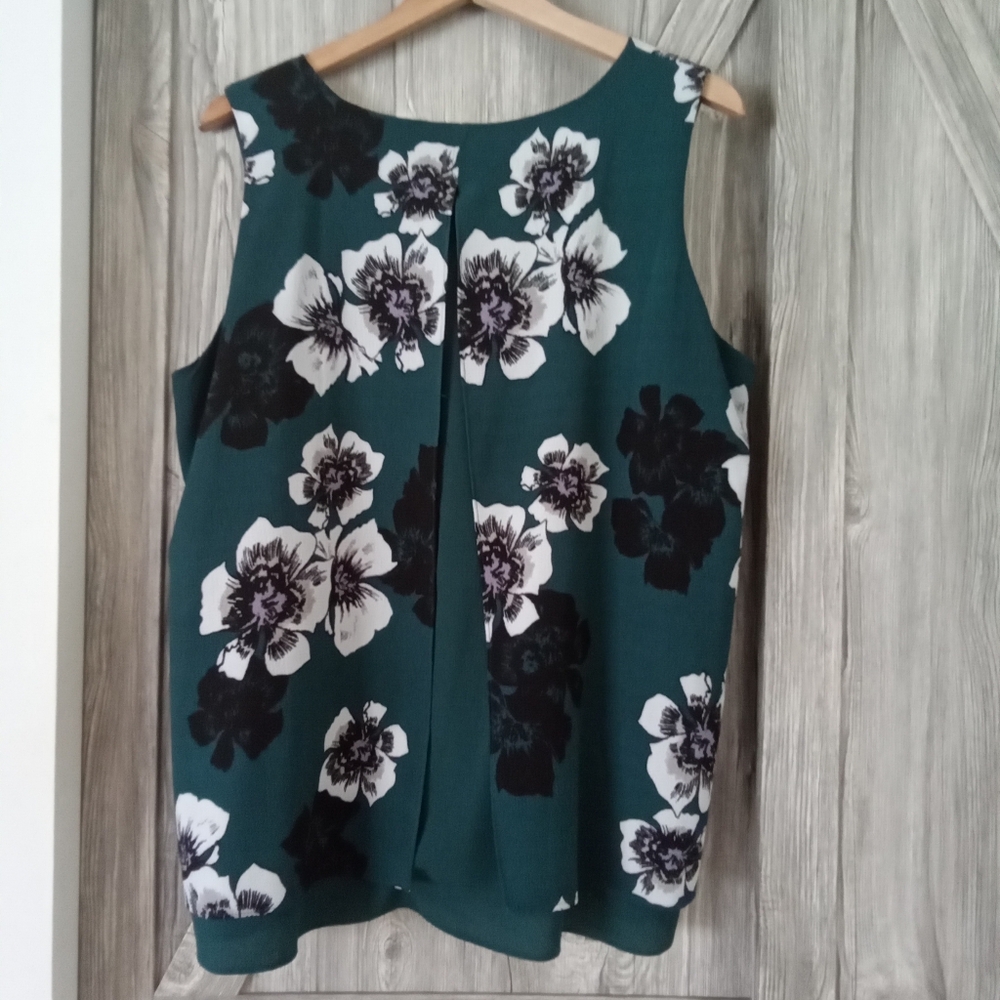 Ricki's Green Floral Split Back Tunic Top XL